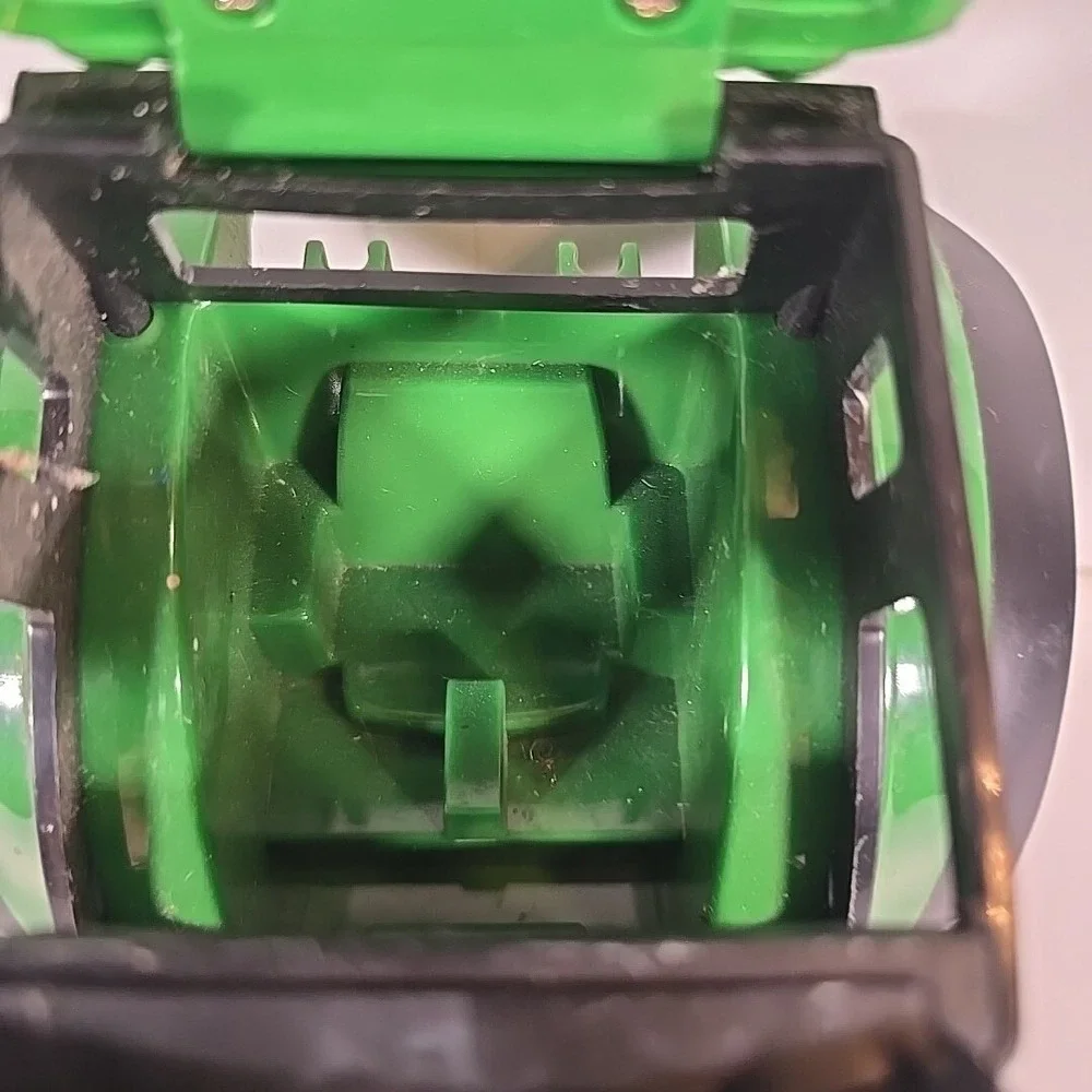 Green John Deere Monster Farm Tractor Model E0514Q00 Sound Feature Does Not Work
